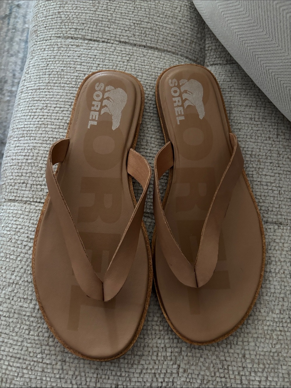 Sorel Tan Leather Thong Sandals